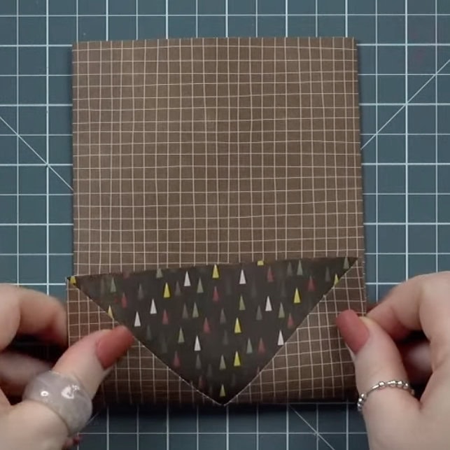 Origami Gutschein Verpackung: Seiten erneut umklappen